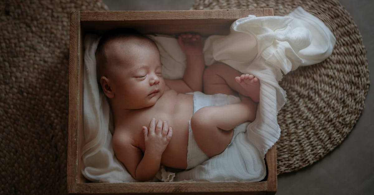 Delikatny dotyk natury: które oleje roślinne ukoją skórę Twojego noworodka?