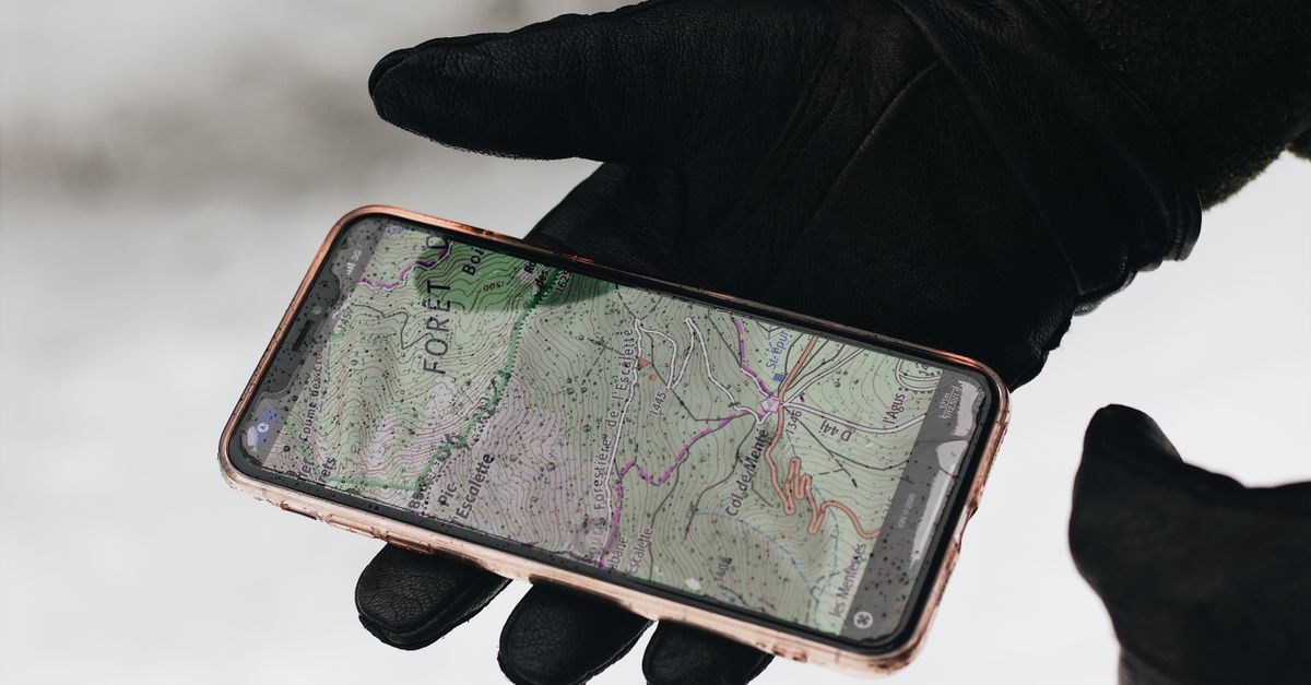 GPS w smartfonie dziecka: jak zyskać spokój i nie stracić zaufania