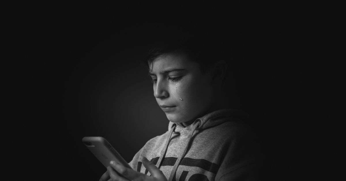 Hejt w sieci pod lupą: jak szybko rozpoznać cyberprzemoc i zareagować skutecznie